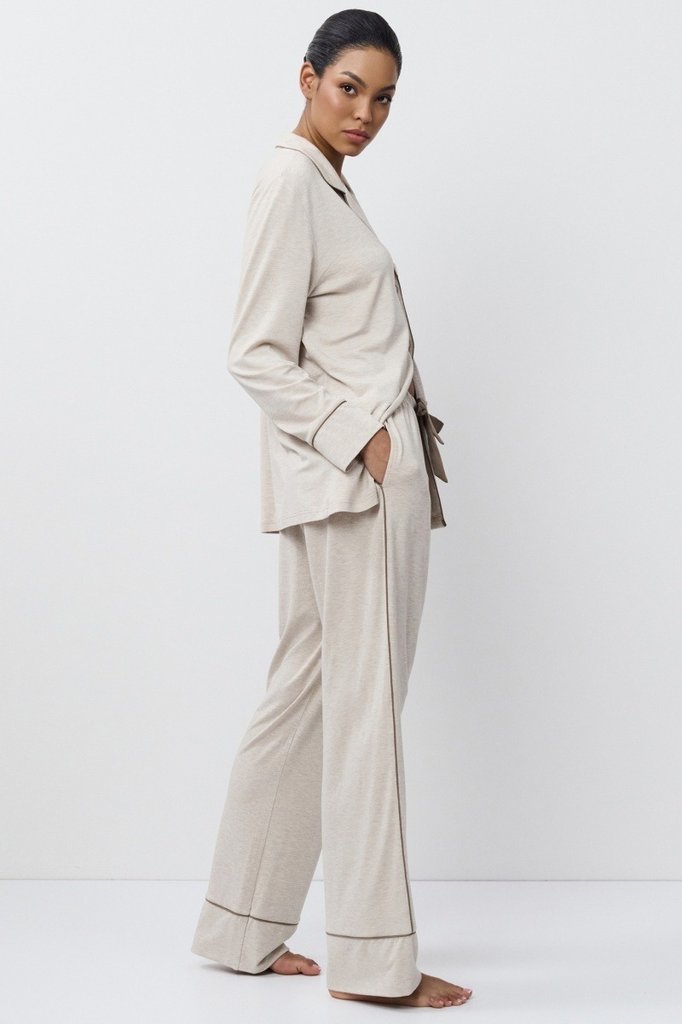 sku: KARINE | Brand: Aruelle  | Size: XSmall Small Medium Large XLarge XXLarge  | Colors: Светло-бежевый  | Бренды Aruelle | Домашняя одежда Пижамы | Title: Пижама с брюками KARINE