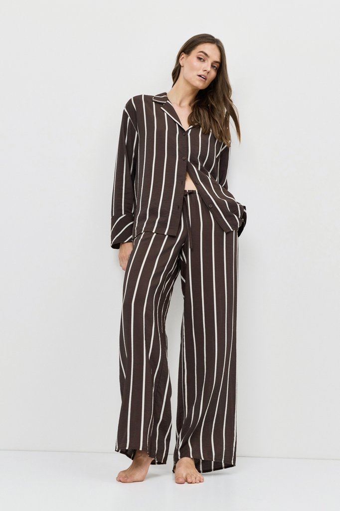 sku: CEDAR | Brand: Aruelle  | Size: XSmall Small Medium Large XLarge XXLarge  | Colors: Шоколадный/Молочный  | Бренды Aruelle | Домашняя одежда Костюмы | Title: Комплект с брюками CEDAR