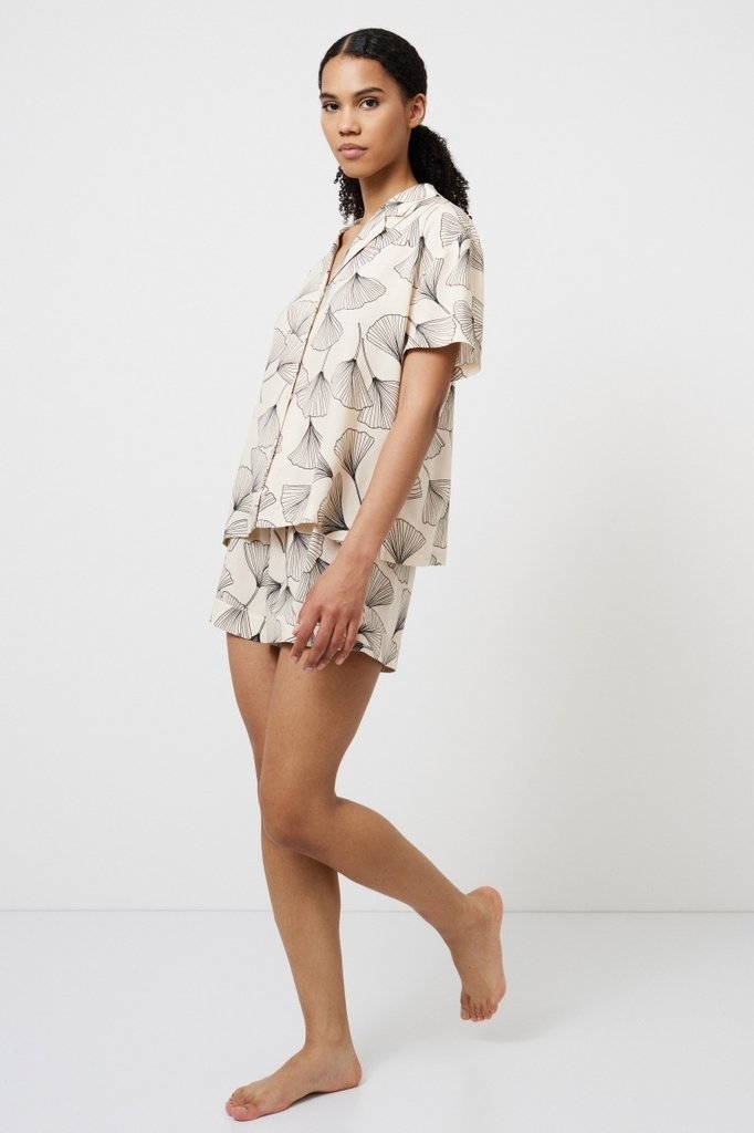 sku: SEASHELL | Brand: Aruelle  | Size: XSmall Small Medium Large XLarge XXLarge  | Colors: Экрю  | Бренды Aruelle | Домашняя одежда Пижамы | Title: Пижама с шортами SEASHELL