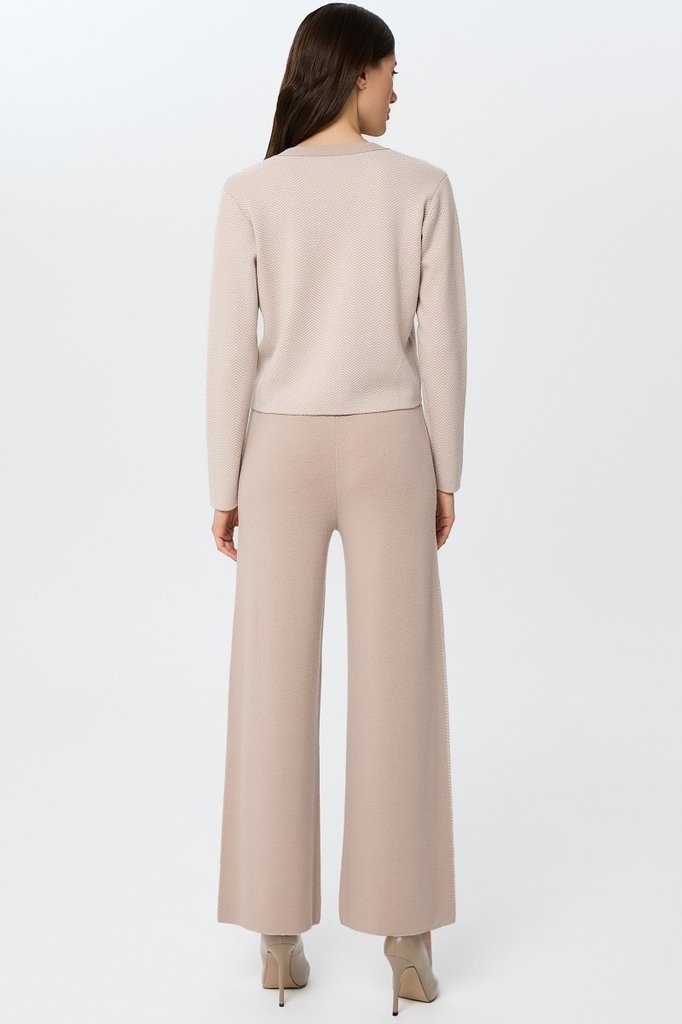 sku: W25-00CH0110 | Brand: Marc Andre  | Size: 36 38 40 42 44 46  | Colors: Бежевый  | Бренды Marc&Andre | Кашемир Брюки | Title: Брюки ETERNAL WAVES