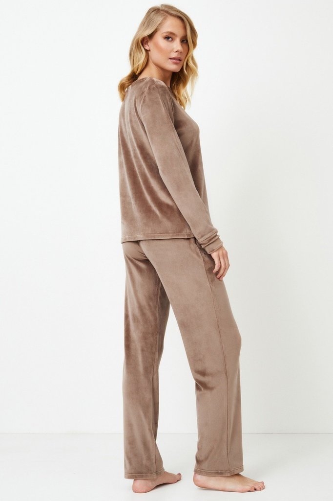 sku: CHIARRA | Brand: Aruelle  | Size: XSmall Small Medium Large XLarge XXLarge  | Colors: Кофейный  | Бренды Aruelle | Домашняя одежда Костюмы | Title: Костюм с брюками CHIARRA