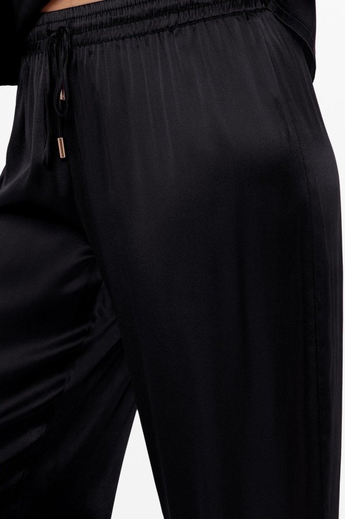 sku: W25-03SS110 | Brand: Marc Andre  | Size: 36 38 40 42 44 46  | Colors: Черный  | Бренды Marc&Andre | Домашняя одежда Брюки | Title: Брюки TENDERLY YOURS