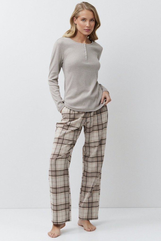 sku: MARTINA | Brand: Aruelle  | Size: XSmall Small Medium Large XLarge XXLarge  | Colors: Бежевый  | Бренды Aruelle | Домашняя одежда Пижамы | Title: Пижама с брюками MARTINA
