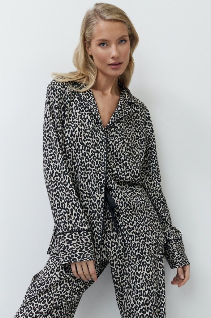sku: LEONA | Brand: Aruelle  | Size: XSmall Small Medium Large XLarge XXLarge  | Colors: Леопард  | Бренды Aruelle | Домашняя одежда Пижамы | Title: Пижама с брюками LEONA