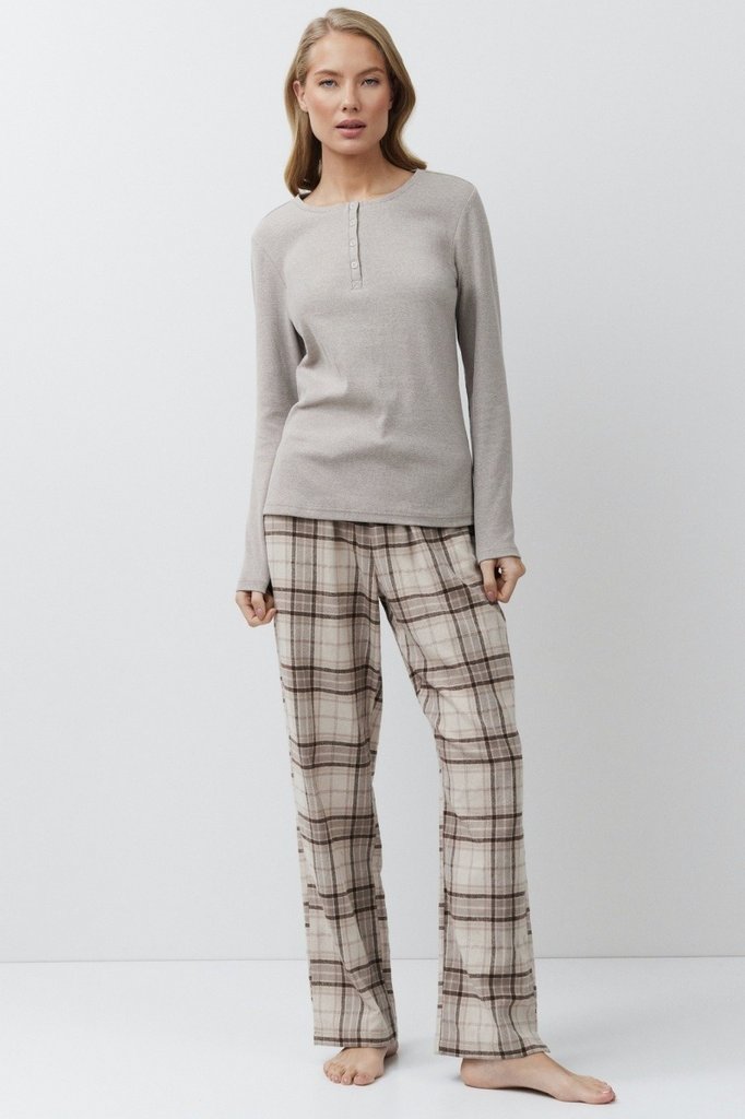 sku: MARTINA | Brand: Aruelle  | Size: XSmall Small Medium Large XLarge XXLarge  | Colors: Бежевый  | Бренды Aruelle | Домашняя одежда Пижамы | Title: Пижама с брюками MARTINA
