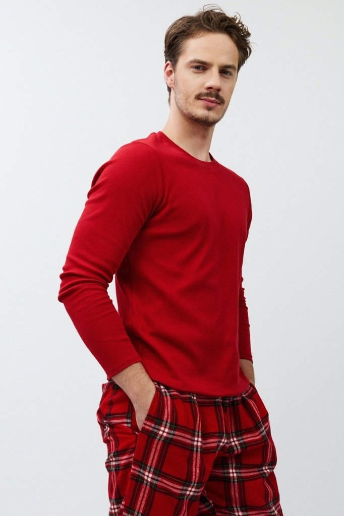 sku: BENSON | Brand: Aruelle  | Size: Small Medium Large XLarge XXLarge  | Colors: Красный  | Бренды Aruelle | Мужская коллекция Пижамы | Title: Пижама с брюками BENSON