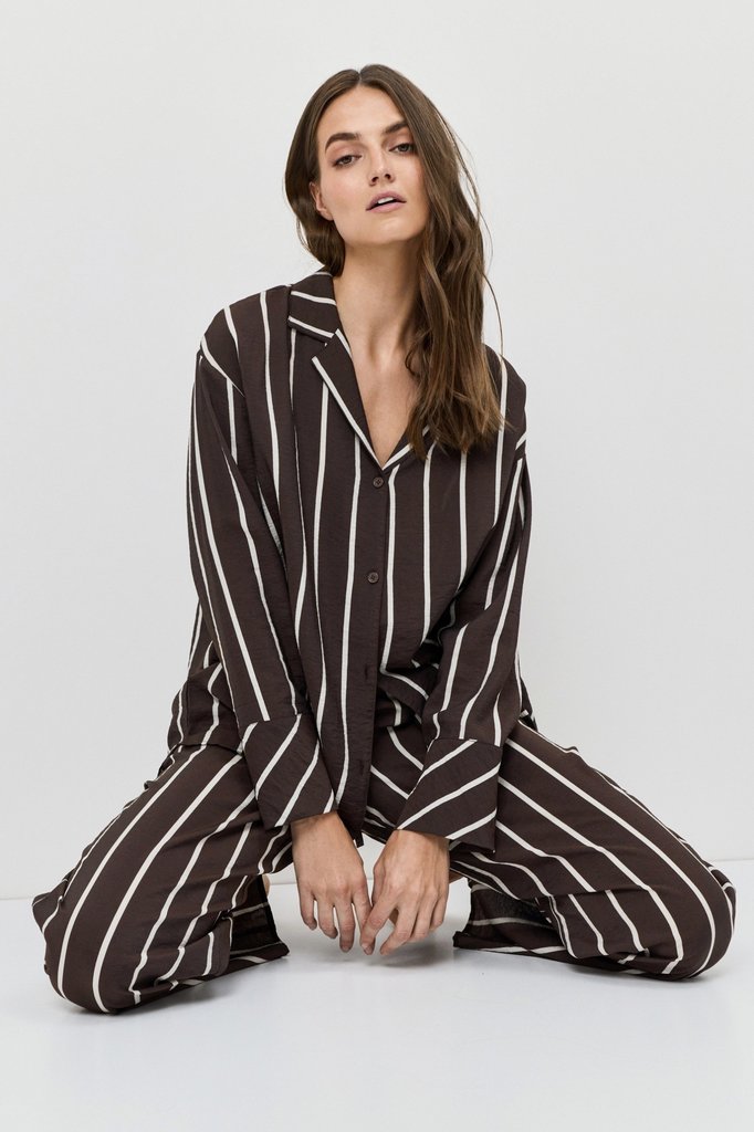 sku: CEDAR | Brand: Aruelle  | Size: XSmall Small Medium Large XLarge XXLarge  | Colors: Шоколадный/Молочный  | Бренды Aruelle | Домашняя одежда Костюмы | Title: Комплект с брюками CEDAR