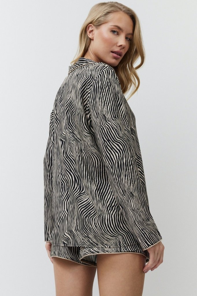 sku: LINNA | Brand: Aruelle  | Size: XSmall Small Medium Large XLarge XXLarge  | Colors: Черный/Мокка  | Бренды Aruelle | Домашняя одежда Пижамы | Title: Пижама с шортами LINNA