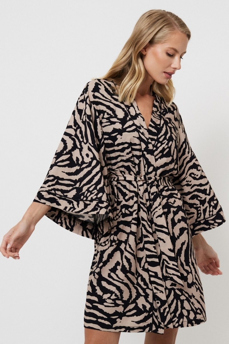 sku: SHERRY | Brand: Aruelle  | Size: XSmall Small Medium Large XLarge  | Colors: Капучино/Черный  | Бренды Aruelle | Домашняя одежда Халаты | Title: Халат SHERRY